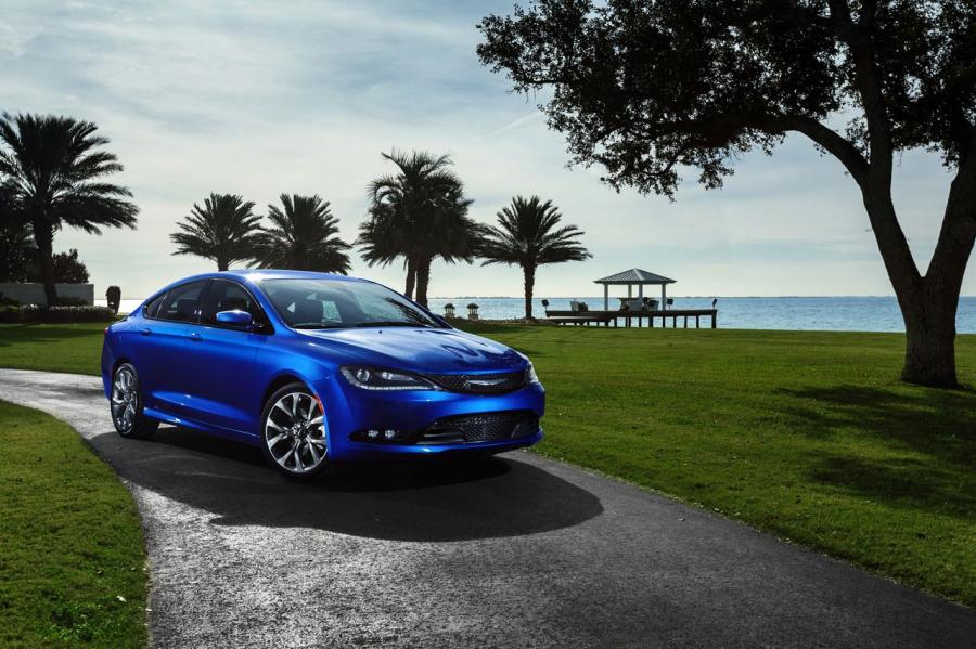  Chrysler 200 2015 года  (фото 95 из 207)